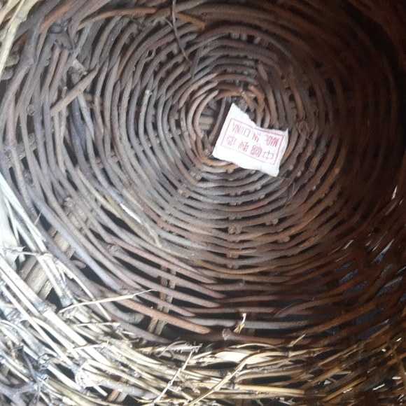 Wicket Basket Circle with Handle - Picture 11 of 14